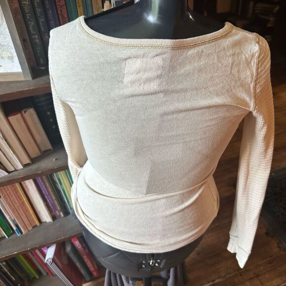 We the Free Henley cream fitted S long sleeve top - Picture 2 of 4